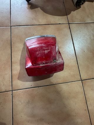 Piloto trasero Vespa P200E