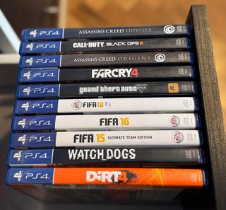 PS4 500GB + 2 controller + 10 giochi