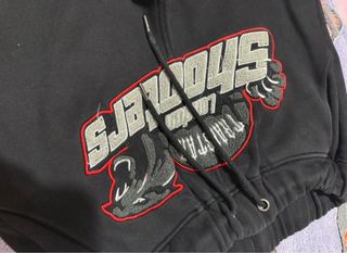 Pantalón jogger negro tigre