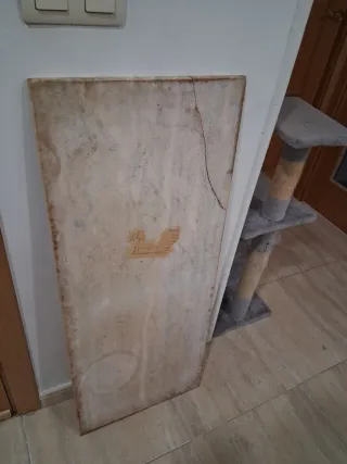 Placa de mármol veteado.