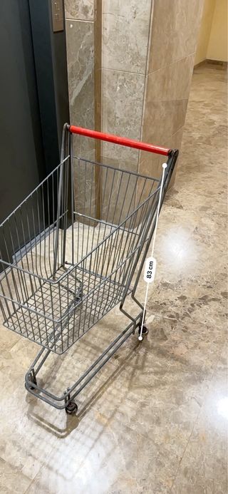 Carro metálico pequeño