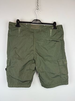 Pantaloncini cargo verdi Stone Island