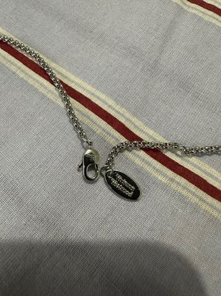 Collar Vivienne Westwood Plateado Orbe Rojo