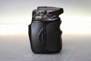 Cámara Sony α100 – Alfa 100.