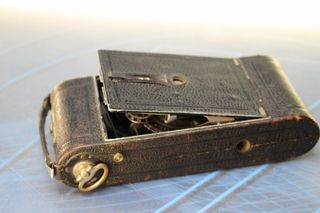 Antigua cámara fotográfica Voigtländer Ibsor DRP. Austria. Rollfilmkamera.