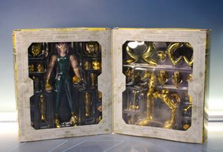 Figura di azione Saint Cloth Myth, Ariete Oro. Bandai 2005. Saint Seiya/Cavalieri dello Zodiaco.