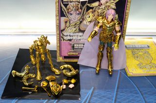 Figura di azione Saint Cloth Myth, Ariete Oro. Bandai 2005. Saint Seiya/Cavalieri dello Zodiaco.