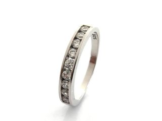 sortija plata 925mm con piedra con circonita