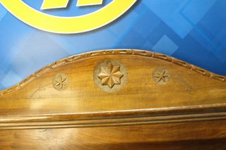 Perchero sombrerero de madera tallada. Rústico montaña.