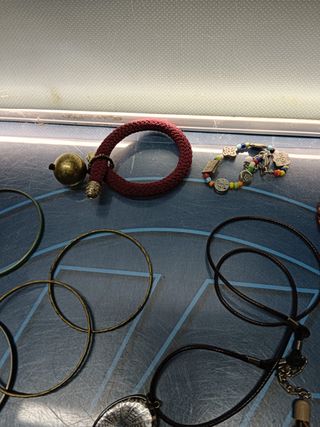 Lote bisutería, ,7 COLGANTES COLLARES , 7 PULSERAS buen estado