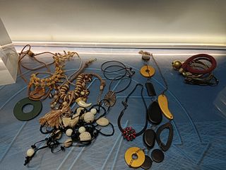 Lote bisutería, ,7 COLGANTES COLLARES , 7 PULSERAS buen estado