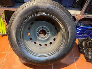 Rueda de repuesto para furgoneta