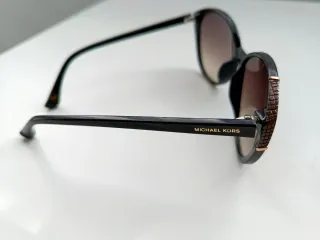 Gafas de sol Michael Kors negras y marrones