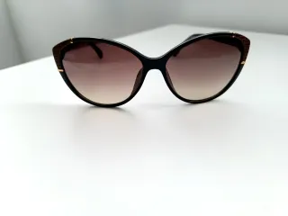 Gafas de sol Michael Kors negras y marrones