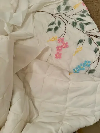 Trapunta matrimoniale vintage con fiori