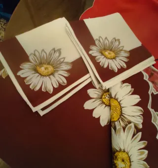 Tovaglia rotonda vintage fiori margherite