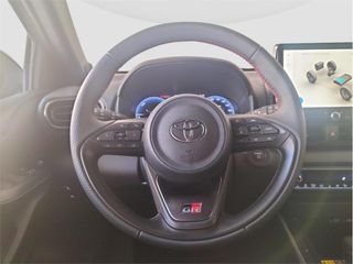 TOYOTA Yaris GR SPORT