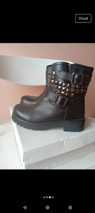 Stivaletti n.37 neri con borchie