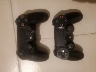 Playstation PS4 + 2 controller originali + cavi