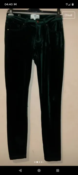 Pantaloni verdi taglia S