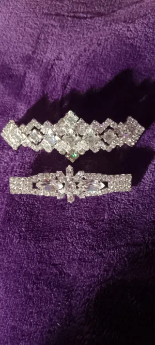 Broches de pedrería plateados piedras ebarosqui ,