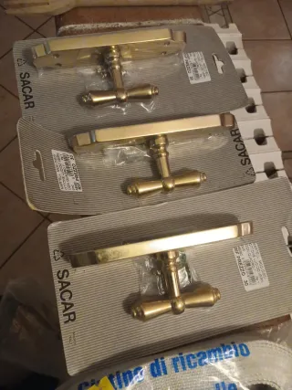 3 Maniglie vintage in ottone SACAR