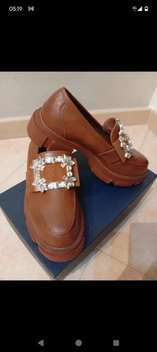 Mocassini donna eleganti con fibbia gioiello