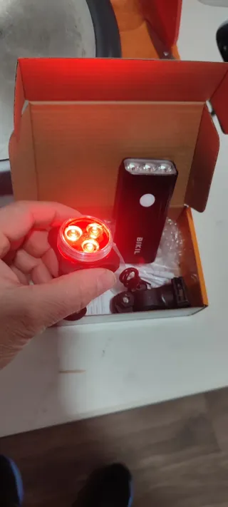 Luci bici LED (anteriore e posteriore)