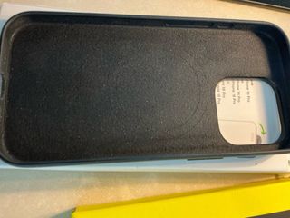 Custodie per iPhone 16 Pro Apple