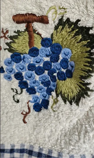 Tovaglia 1.30x2.00 + 8 tovaglioli+ omaggio