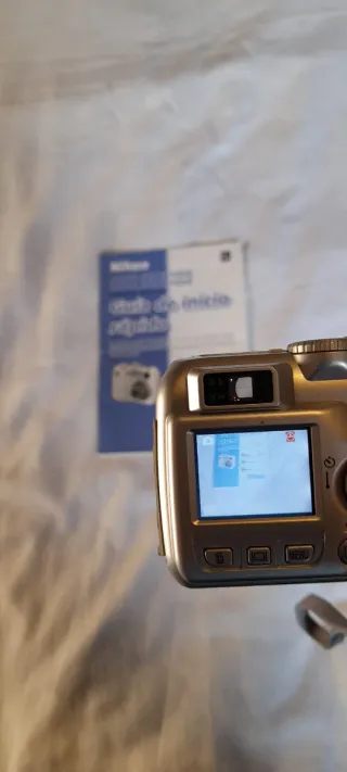 Cámara Digital Nikon Coolpix 2100