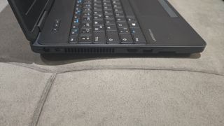 Nuova batteria SSD Dell Latitude 5540 i3 da 8 GB RAM