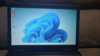 Nuova batteria SSD Dell Latitude 5540 i3 da 8 GB RAM