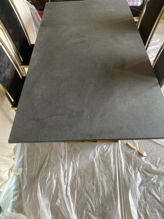 Salón Francés con 6 Sillas y mesa de piedra negra