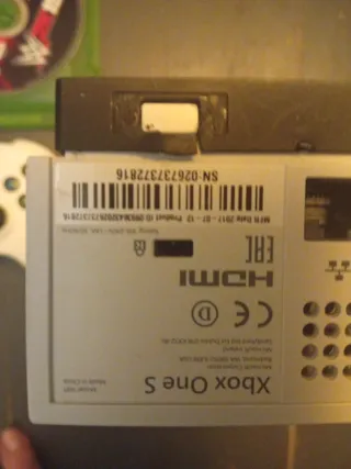 Xbox One S 1TB Blanca + 2 juegos