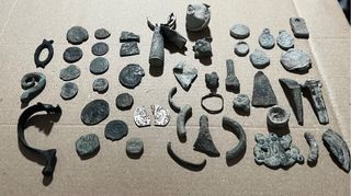 Lotto di Bronzi e Monete Antiche