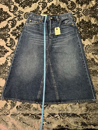 Falda Levi's vaquera midi talla 28