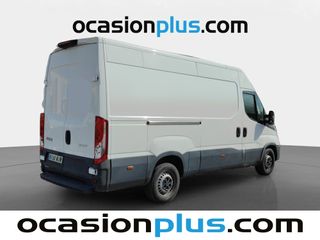 Iveco Daily Furgon 35S 16 V 3520L/H2 Auto 115 kW (156 CV)
