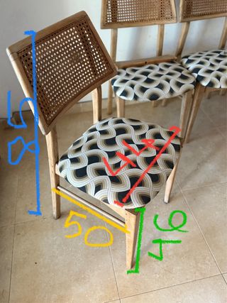 Belle sedie retrò sbiancate in legno naturale