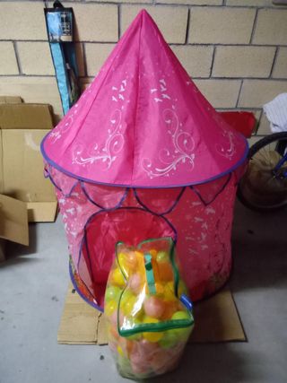 Carrito y pelotas de colores