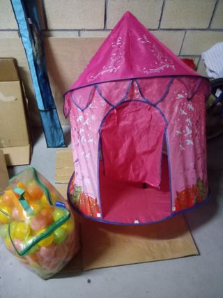 Carrito y pelotas de colores