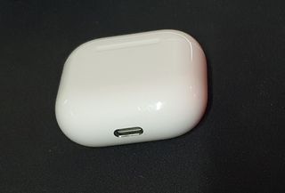 AirPods 4