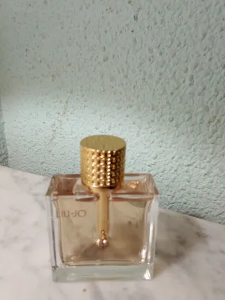 Flacone di profumo Liu Jo dorato