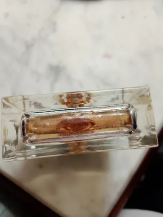 Flacone di profumo Liu Jo dorato