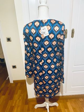 Vestido estampado retro Mango talla M