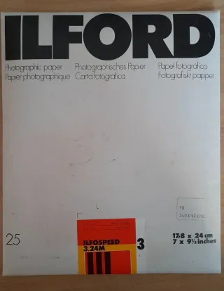 Carta fotografica ILFORD 18x24 cm 25 fogli