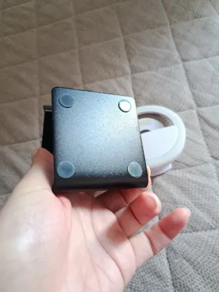 Supporto telefono, luce selfie e cordino