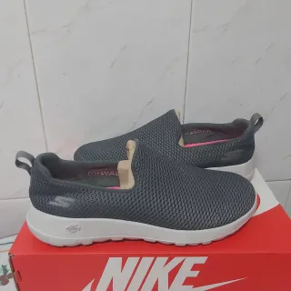 Zapatillas Skechers Gris Talla 39.5