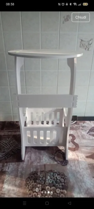 Tavolino porta riviste o libri bianco