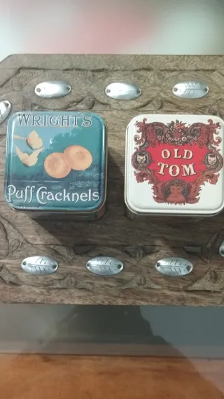Latas antiguas de colección Wright's y Old Tom